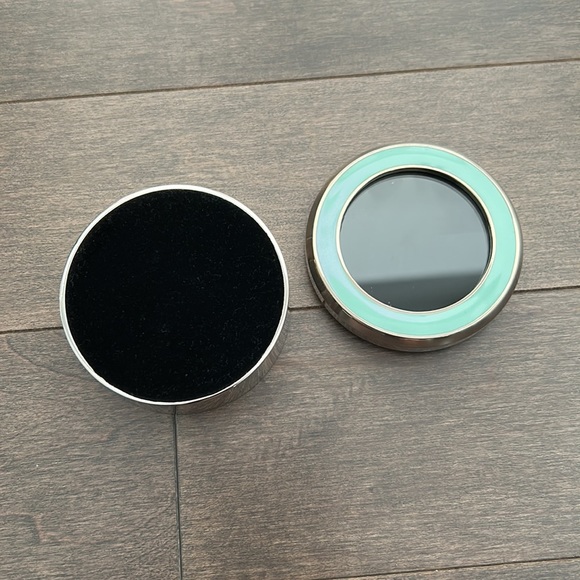 INDIGO Photo Jewellery Box, Silver with Black Velvet and Mint Border, Round - Picture 6 of 9